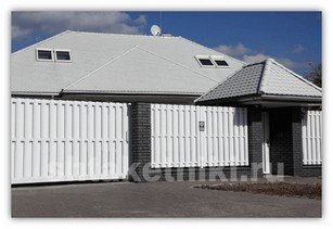 Фото белого забора из штакетника в Рудном